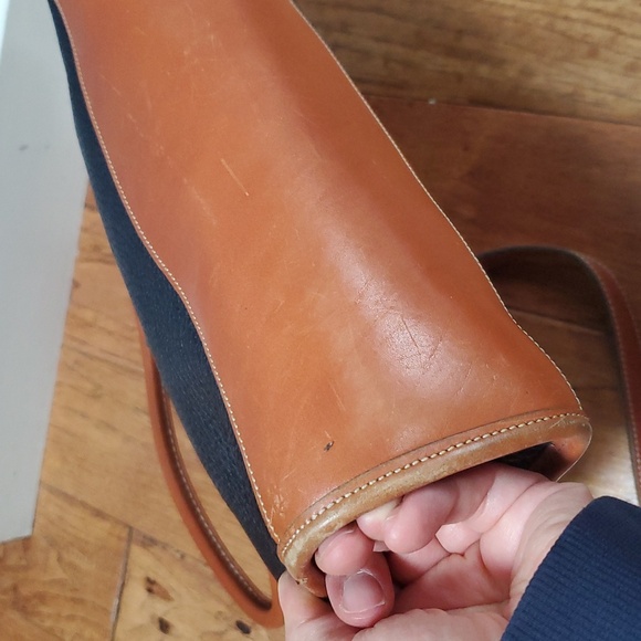 Dooney & Bourke All Weather Leather Vintage Satchel - Picture 6 of 15